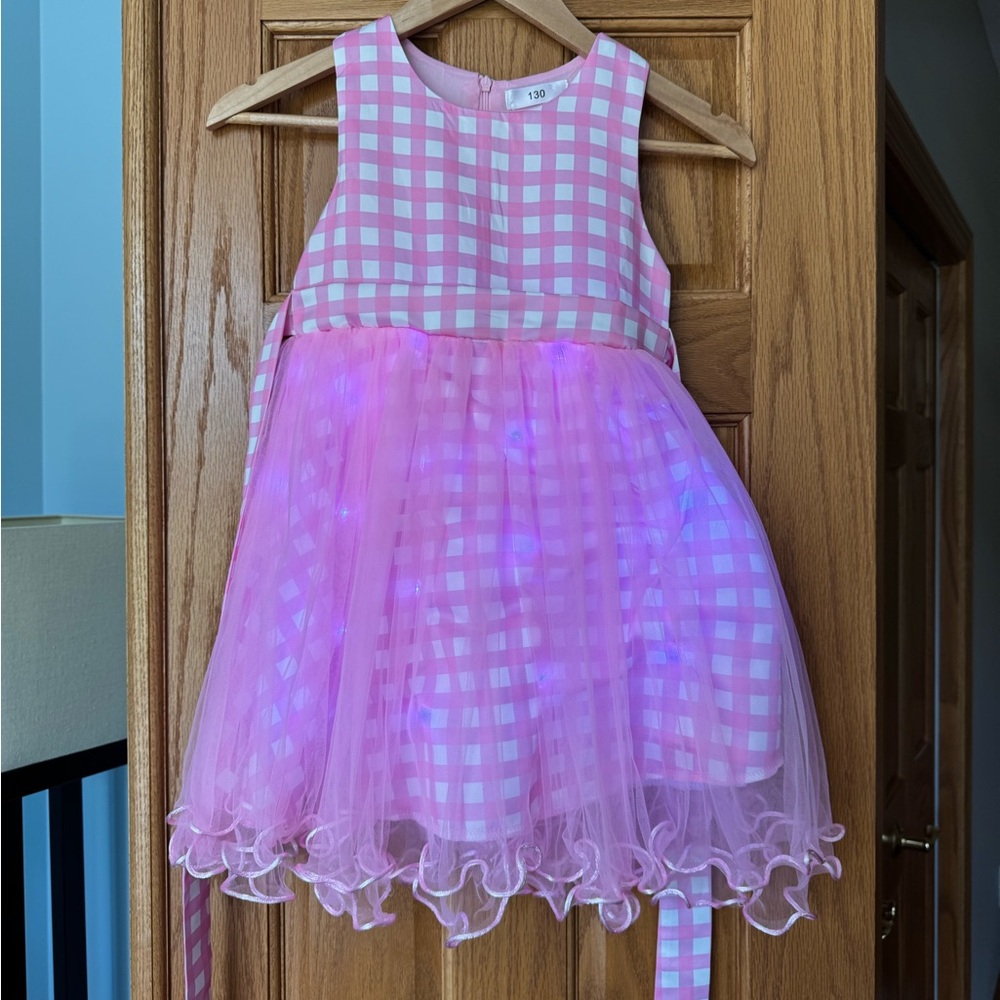 EUC Uporpor Pink Light-up Barbie Pink Short Sleeve Party Dress for Girls Size 6Y